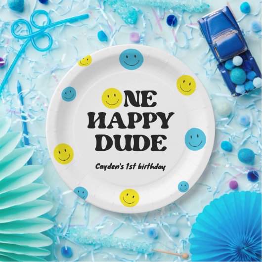 Assiettes En Carton Un joyeux mec souriant visage fête d'anniversaire (Fête)