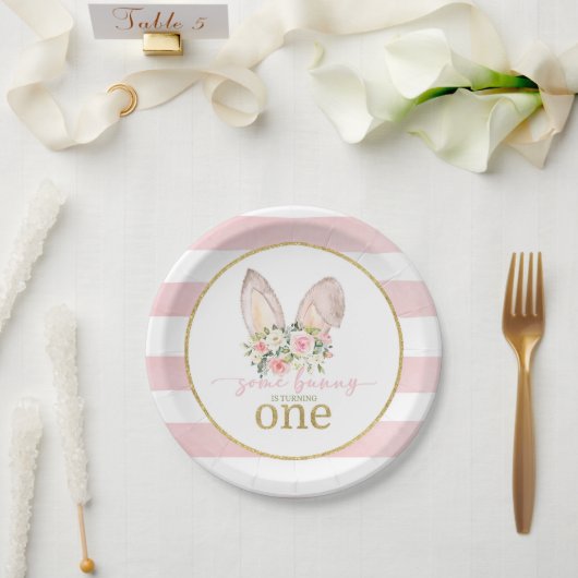 Assiettes En Carton Un lapin tourne UN (Oreilles de lapin) (Mariage)