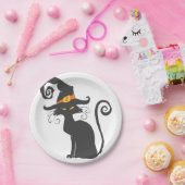 Assiettes En Carton Un mignon chat noir dans un casquette de sorcière  (Fête)