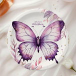 Assiettes En Carton Un Petit Papillon Est En Chemin De Baby shower<br><div class="desc">Fêtez l'arrivée prochaine d'une petite fille avec les Plaques de papier Baby shower A Little Butterfly Is On Her Way ! Ces belles assiettes sont ornées de papillons délicats qui flottent sur un arrière - plan pastel doux, aux élégants accents de feuille d'or qui ajoutent une touche de sophistication et...</div>