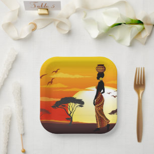 Assiettes En Carton Une belle femme africaine Silhouette sur les solei