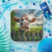 Assiettes En Carton Vache Whimsical Qui Peigne Sur La Clôture (Fête)