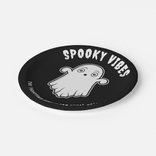 Assiettes En Carton Vibes éffrayantes Ghost Halloween Noir Et Blanc (Angle)