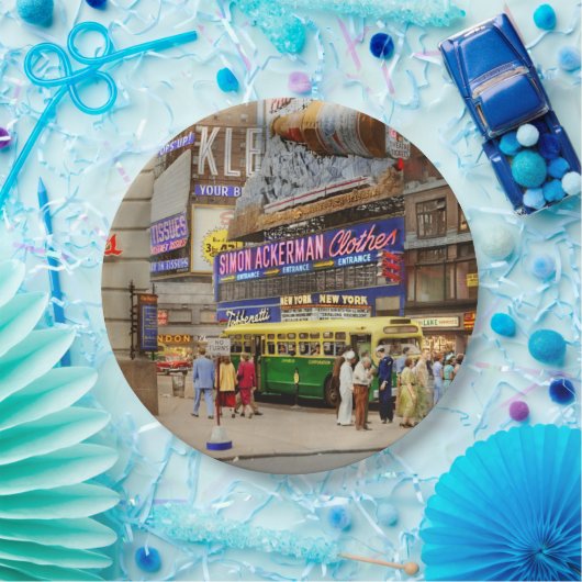 Assiettes En Carton Ville - Manhattan, New York - 43e et Broadway 1952 (Fête)