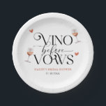 Assiettes En Carton Vino Before Vows Vineyard Fête des mariées<br><div class="desc">Plate de papier de douche à thème de vignoble rustique avec aquarelle illustration de verres à vin avec le coeur.</div>
