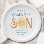 Assiettes En Carton Voici Le Baby shower Son Sunshine<br><div class="desc">Ces plaques en papier baby shower portent le texte "Here Comes The Son" en typographie rétro bleue avec un joli soleil aquarelle jaune. Facile à personnaliser. Parce que nous créons notre oeuvre,  vous ne trouverez pas cette image exacte d'autres designers. Aquarelle originale © Michele Davies.</div>