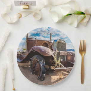 Assiettes En Carton Voiture ancienne et abandonnée #3 à Solitaire, Nam