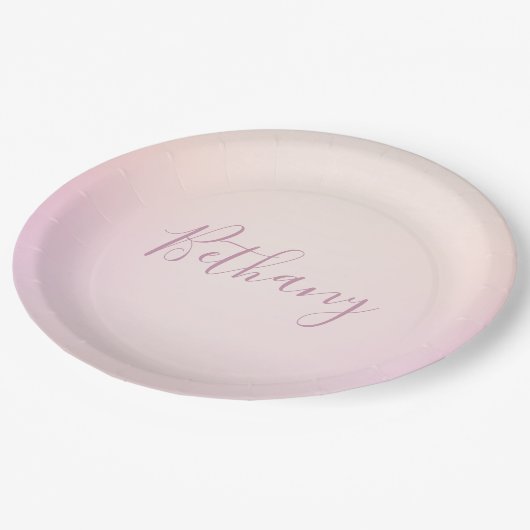Assiettes En Carton Votre nom | Elegant Script Soft Ombre (Angle)