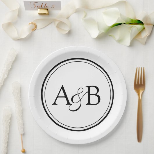 Assiettes En Carton White and Black Monogram and Ampersand Couple's (Mariage)