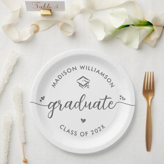 Assiettes En Carton White Graduation Gray Script Hearts Cap Fun Modern (Mariage)