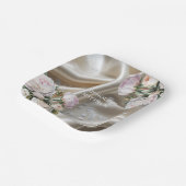 Assiettes En Carton White Satin with Roses and Peony Wedding (Angulaire)