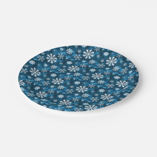 Assiettes En Carton Winter Snowflakes Pattern On Cool Blue Background (Angle)