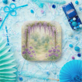 Assiettes En Carton Wisteria Archway dans un jardin d'été (Fête)