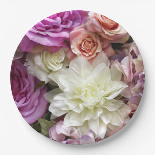 Assiettes en papier florales avec dahlias et roses