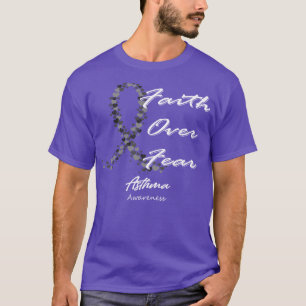 Astma bewustzijn Geloof over angst in deze familie T-shirt
