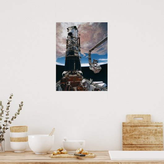 Astronaut die werkt aan de Hubble ruimtetelescoop Poster (Keuken)
