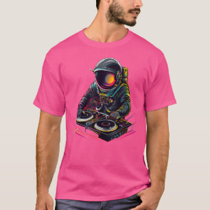 Astronaut DJ. Astronaut DJ-ing in de ruimte T-shirt