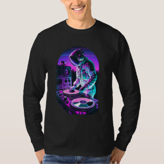 Astronaut DJ DJing in Space EDM cool Graphic Vapor T-shirt