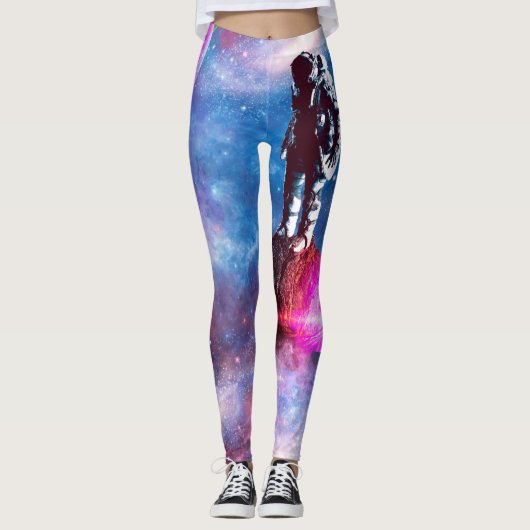 Astronaut in Galaxy Leggings (Voorkant)