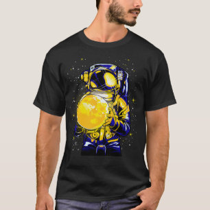 Astronaut met gloeiende maan planetenruimte t-shirt
