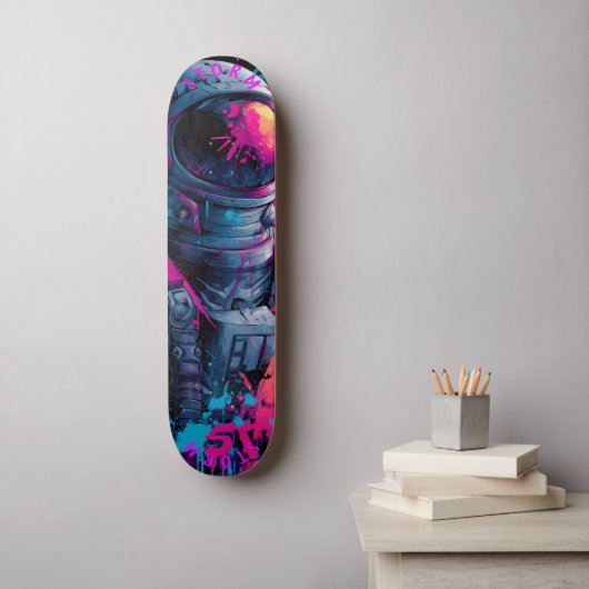 Astronaut Neon Graffiti Art – Limited Edition Skateboard (Muurkunst)