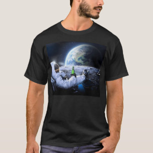 Astronaut op de maan met bier van HQ-kwaliteit T-shirt