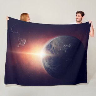 ASTRONAUT OVER DE AARDE FLEECE DEKEN