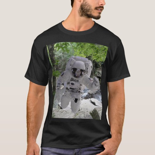 Astronaute Explore Terre T-shirt noir (Devant)