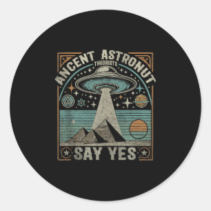 Astronautentheoretici zeggen ja tegen UFO-samenzwe Ronde Sticker