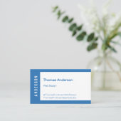 Asymmetrisch blauw-wit minimalistisch visitekaartje (Staand voorkant)