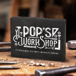 Atelier Pop's King of the Tools Fun Fête des pères<br><div class="desc">Êtes-vous prêt à couronner le champion de l'atelier cette Fête des pères? Notre joyeux panneau en bois Roi de l'Atelier est ici pour célébrer le Roi des Outils avec un cadeau qui résonnera dans le coeur du père de chaque homme de main. Design caractéristiques "Pop's Workshop" conçu dans un design...</div>