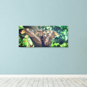 Atlas Moth Canvas Afdruk (Insitu (Houten vloer))