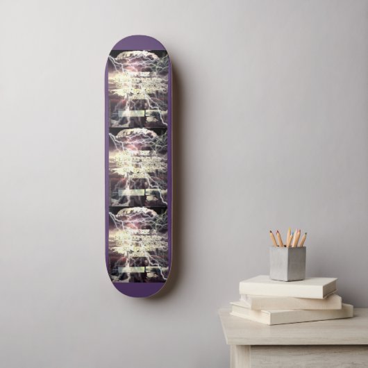 Atomic Bomb skateboard versie 2 (Muurkunst)