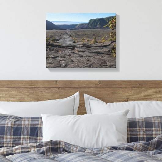 atop dry lava bed of kilauea iki krater canvas afdruk (Insitu (Slaapkamer))