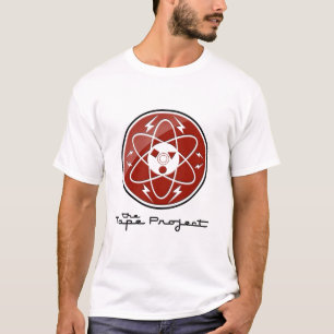 Attachez du ruban adhésif au T-shirt de coton de