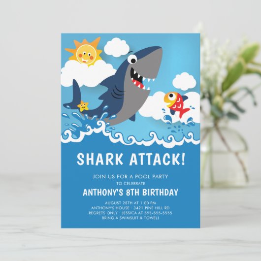 Attaque de requin Pool Party Invitation d'annivers (Debout devant)