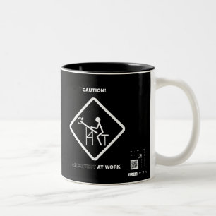 Attentie-architect op het werk tweekleurige koffiemok