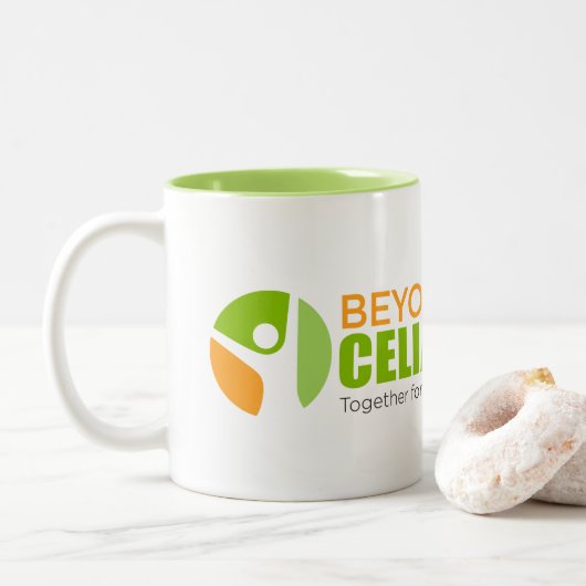Au-delà de Celiac Holiday Otter Mug (Avec donut)