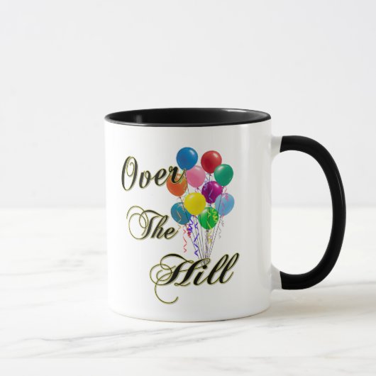 Au-dessus des tasses d'anniversaire de colline et (Droite)