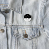 Aucun Pronouns ne me référence pas Badge noir & bl (En situation)