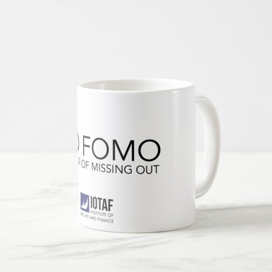 Aucune tasse 2 de FOMO (Devant droit)