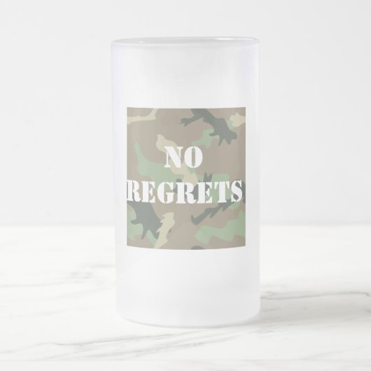 Aucune tasse de Camo de regrets (Centre)