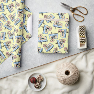 Audiocassette met potloodpatroon cadeaupapier