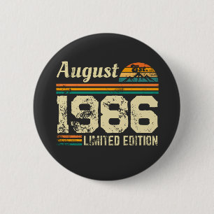 August Verjaardag Aangepast Jaar Ronde Button 5,7 Cm