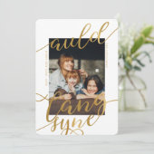 Auld Lang Syne | Carte photo à calligraphie dorée (Debout devant)