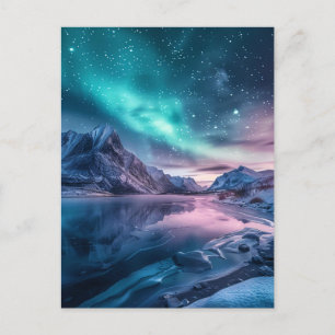 Aurora Borealis over besneeuwd berglandschap Briefkaart
