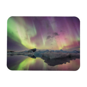 Aurora lichten weerspiegelen in lagune magneet