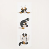 Aussie driekleur. Australian Shepherd hond yoga Yogamat (Achterkant)