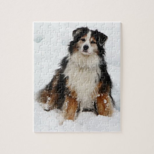 Aussie Shepherd Dog in sneeuw Legpuzzel (Verticaal)