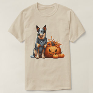 Australian Cattle Dog naast een Jack-O-Lantern T-shirt
